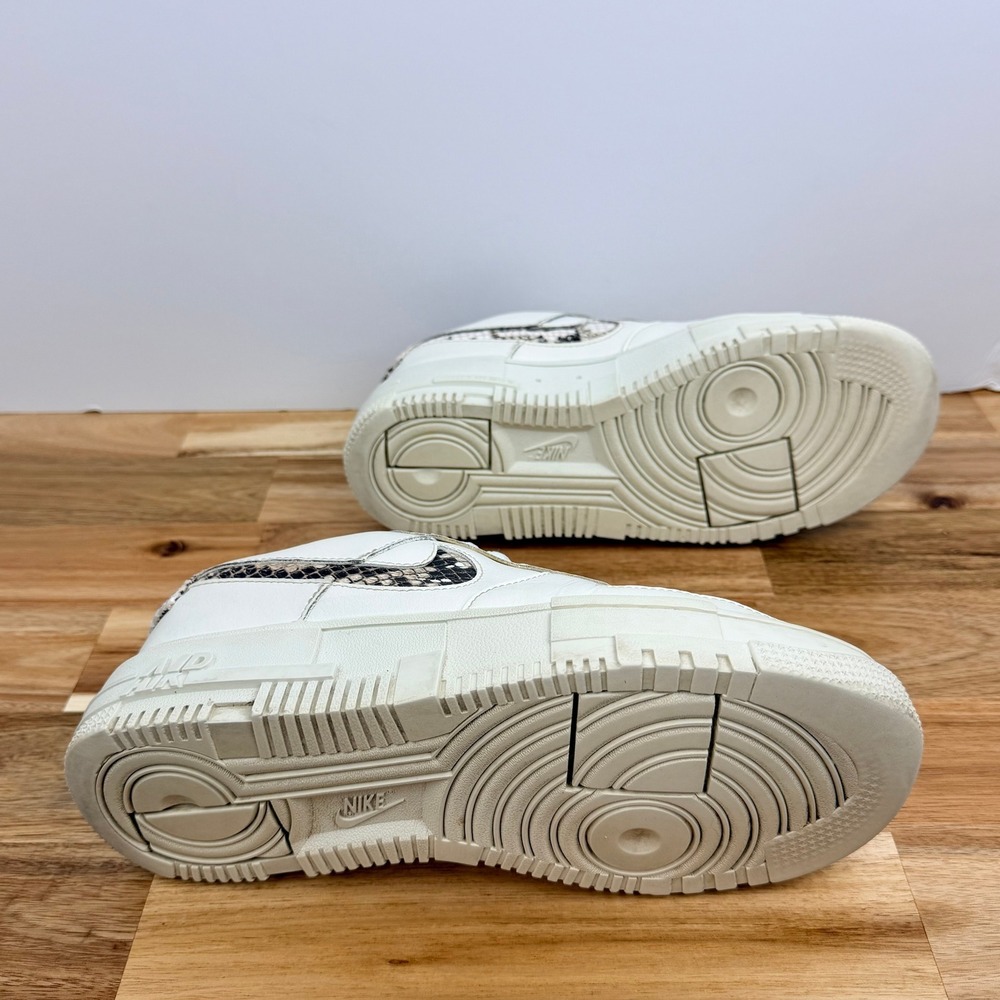 Nike Air Force 1 Pixel Sail Desert Sand Snakeskin CV8481-101 Womens 7 - Picture 7 of 10